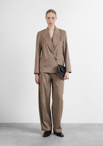 Barrel Pantalon à pince COMMA en marron