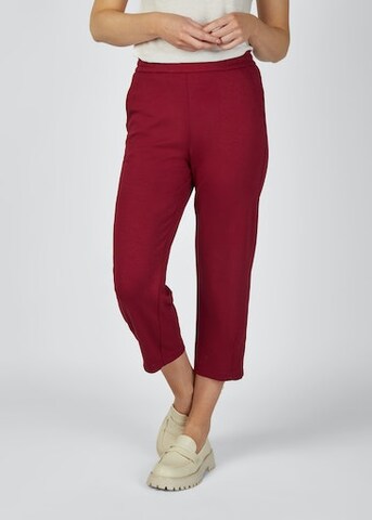 Rabe Regular Pants in Red: front