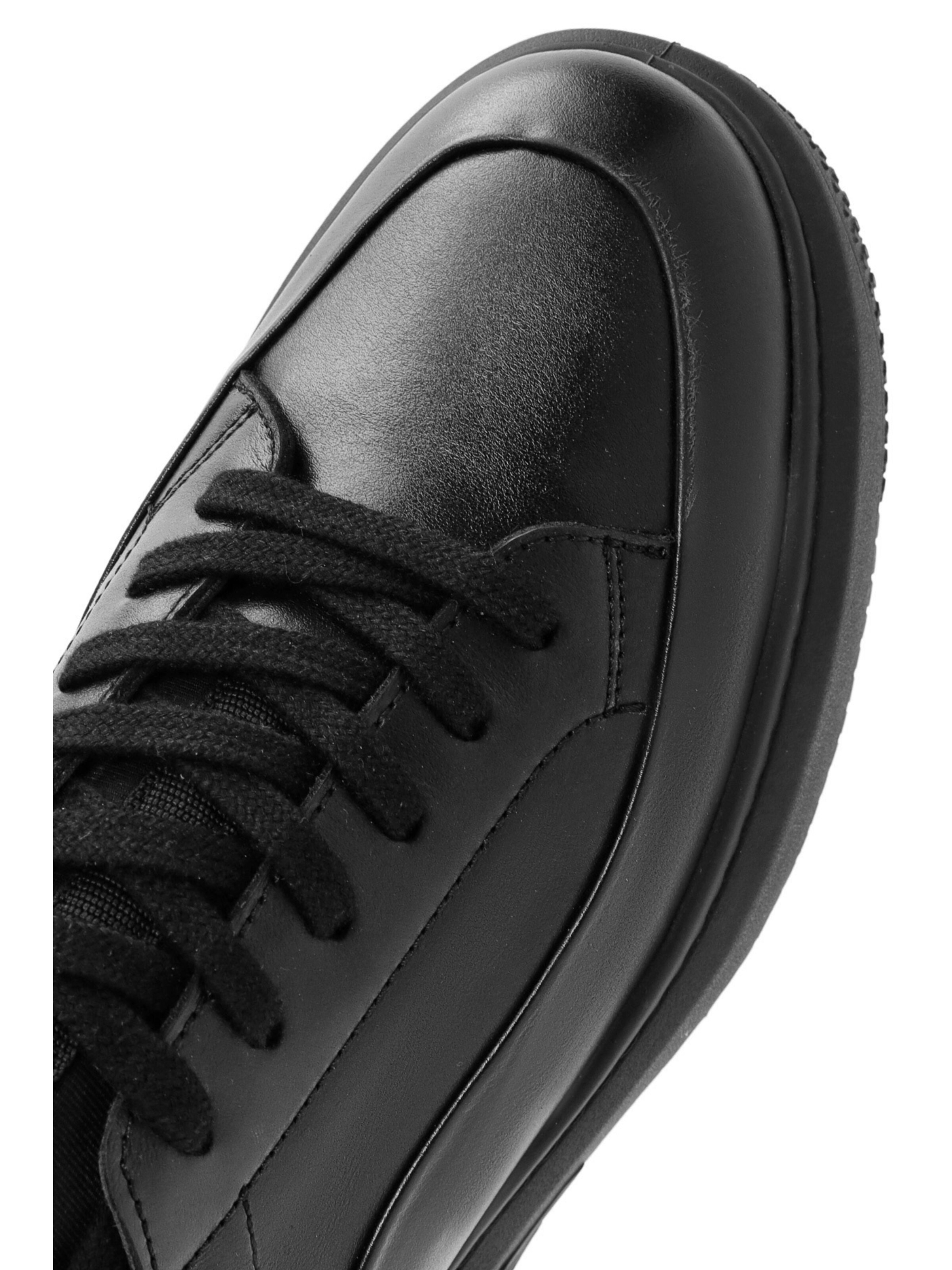 Sneaker bassa di Derimod in nero