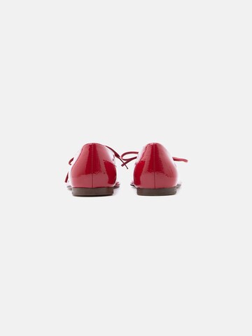 STEVE MADDEN Ballerina met riempjes 'Lola' in Rood