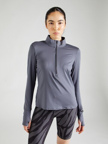 UNDER ARMOUR Functioneel shirt 'Qualifier Run' in Grijs: voorkant