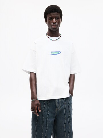 Pull&Bear Shirt in White: front
