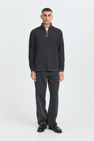 !Solid Sweater 'SDVian' in Grey