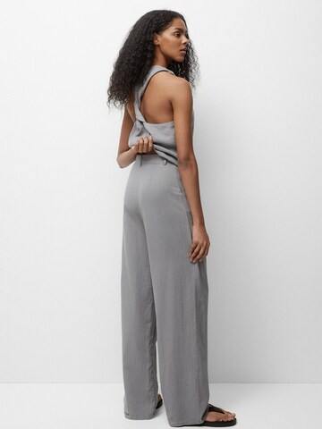 Pull&Bear Regular Pleat-front trousers in Grey