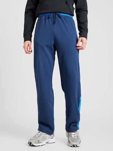 Loosefit Pantalon 'Greatest Hits' new balance en bleu : devant