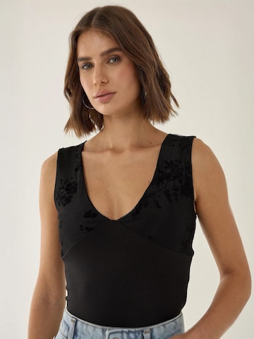 Hiccup Top in Schwarz