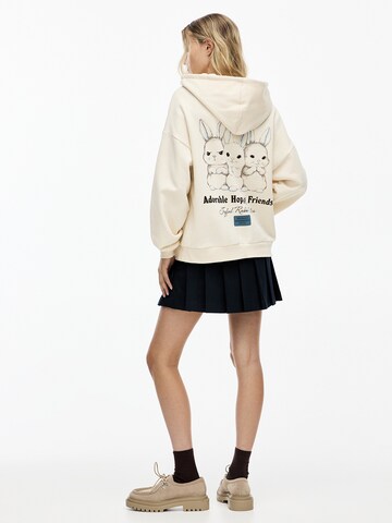 Pull&Bear Sweatshirt in Beige