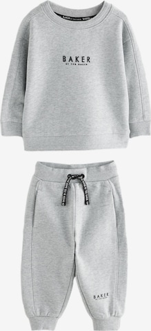 Baker by Ted Baker Juoksupuku värissä harmaa: etupuoli