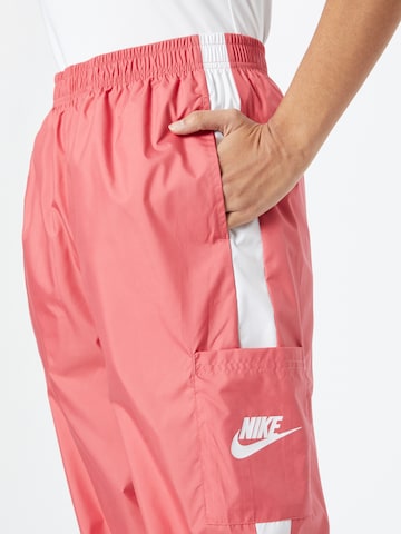 Nike Sportswear Tapered Hose in Pink