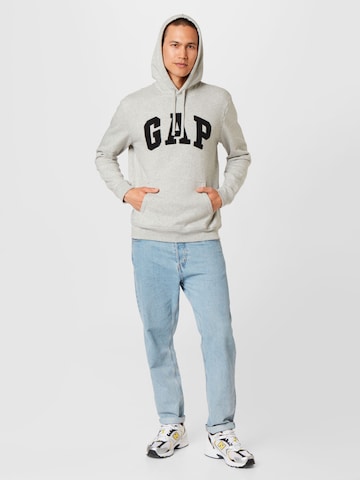 GAP Sweatshirt i grå