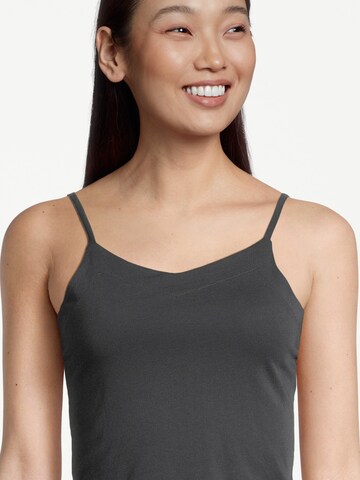 AÉROPOSTALE Top in Black