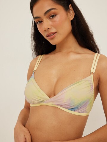 NA-KD Triangle Bra in Yellow: front