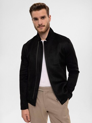 Antioch Between-season jacket in Black: front