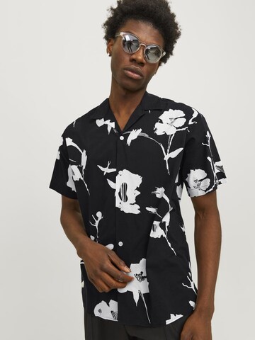 JACK & JONES Comfort Fit Πουκάμισο 'Palma Resort' σε μαύρο