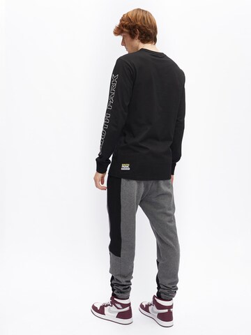 hydroponic - Camiseta 'Hydroponic x South Park Gang Long-Sleeve T-Shirt' en negro