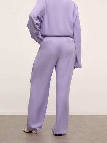 Wide leg Pantaloni con piega frontale 'Francesca' di CITA MAASS in lilla