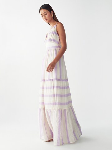 Willa Evening dress in Beige