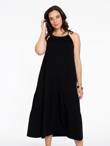 Yoek Dress in Black: front