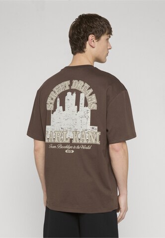 T-Shirt Karl Kani en marron : devant