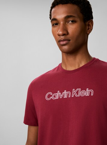 T-Shirt Calvin Klein en rouge