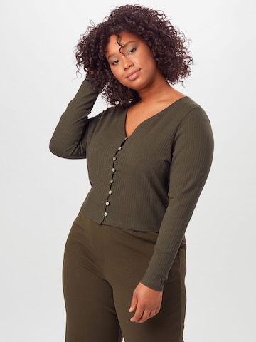 ABOUT YOU Curvy Shirt 'Selena' in Groen: voorkant
