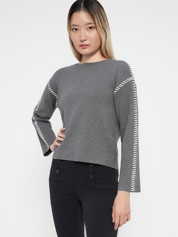 Pull-over 'YASSTITCHA' YAS en gris