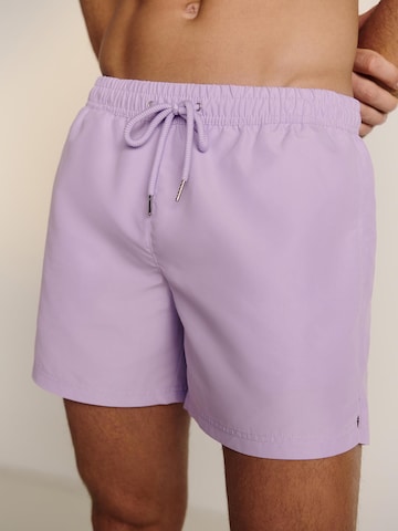 Guido Maria Kretschmer Men Kratke kopalne hlače 'Gabriel' | vijolična barva