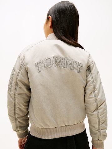 TOMMY HILFIGER Between-season jacket in Beige: front