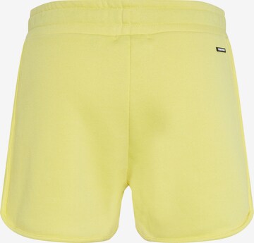 CHIEMSEE Regular Shorts in Gelb