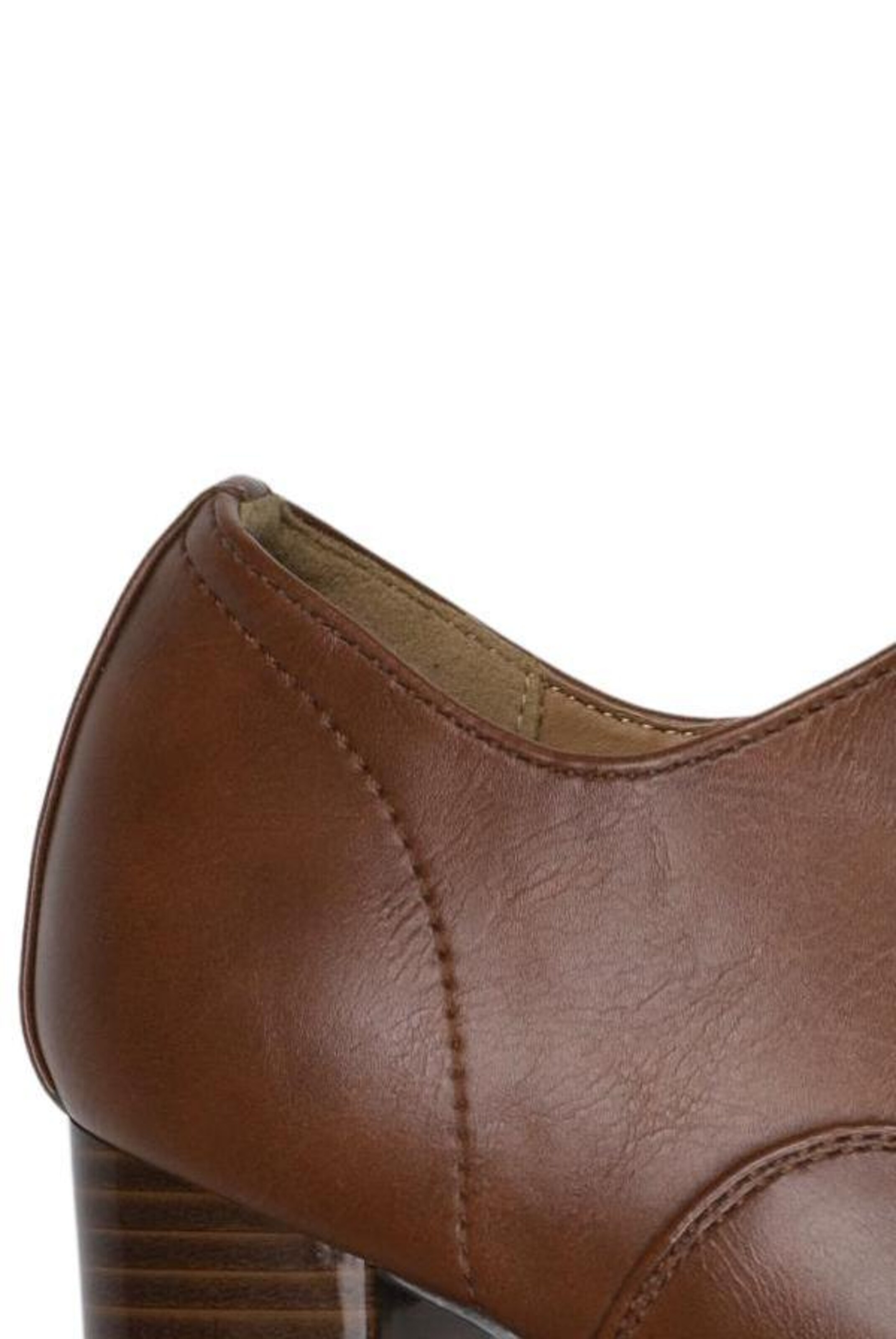Anna Field Flats & Loafers in 39 in Brown