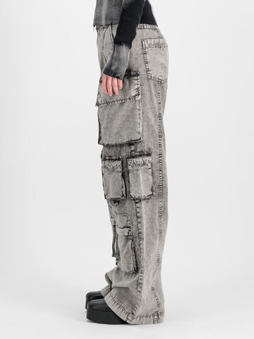 ALPHA INDUSTRIES Свободный крой Джинсы-карго в Серый
