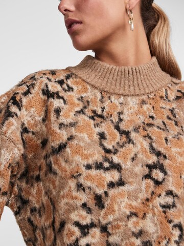 PIECES Pullover 'JOELLA' i brun