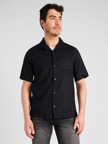 GAP - Ajuste regular Camisa en negro: frente