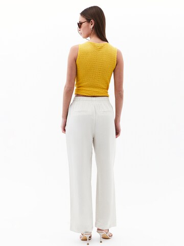 Loosefit Pantaloni con pieghe di OXXO in beige