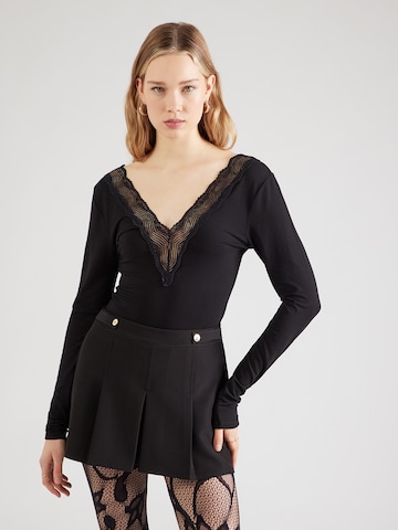 ABOUT YOU Тениска 'Celia' в черно: отпред