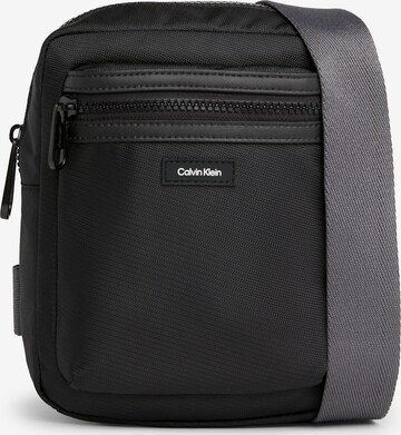 Calvin Klein Crossbody Bag in Black: front