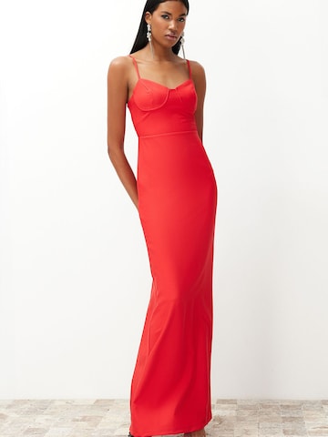 Robe de soirée Trendyol en rouge