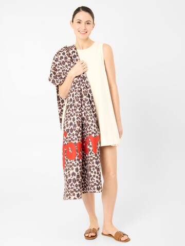 CODELLO Beach Towel in Brown: front