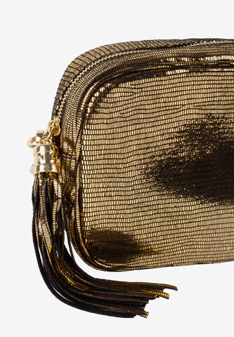 IZIA Clutch in Gold