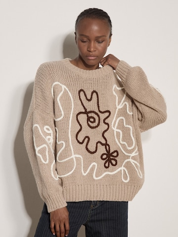 Apricot Oversized Cornelli Embroidered Jumper ' ' in Grau: Vorderseite