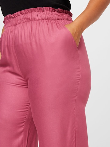 Loosefit Pantaloni 'CHANTAL' di ONLY Carmakoma in rosa