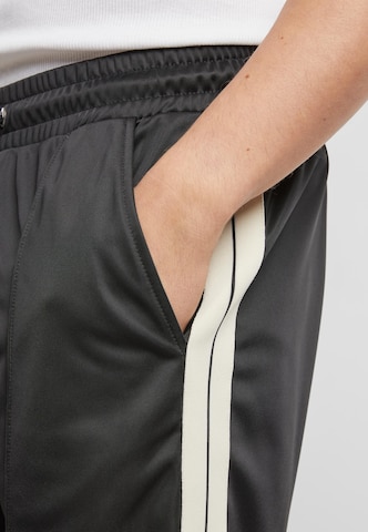 Regular Pantalon Urban Classics en noir