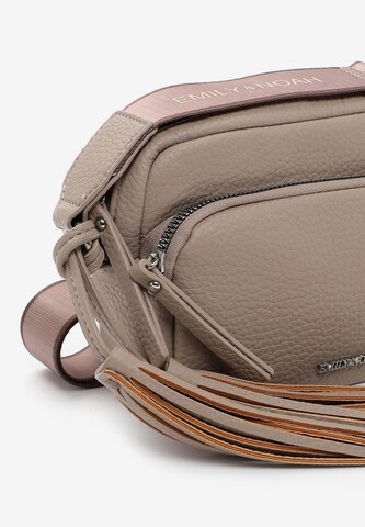 Emily & Noah Crossbody Bag 'Nadine' in Brown