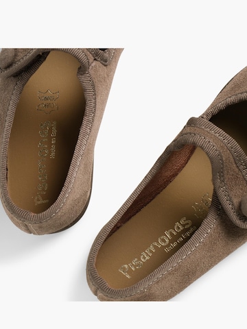 Chaussure basse Pisamonas en gris