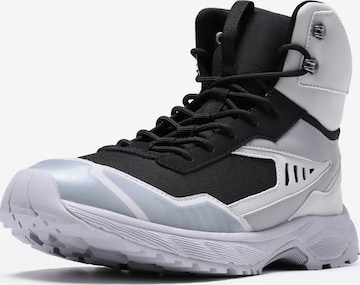 YOUTHUP Sneaker 'Atem' in Schwarz: Vorderseite