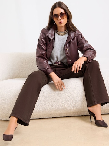 Lipsy - Perna larga Calças de ganga em castanho