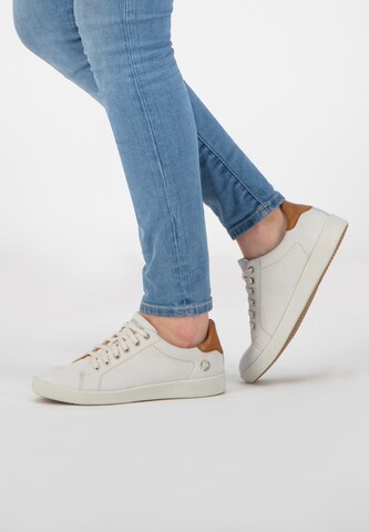 Travelin Sneakers 'Metz' in White: front