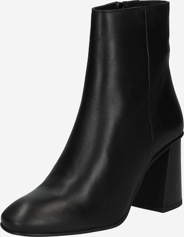 VERO MODA Ankle Boots 'KLARA' in Black: front
