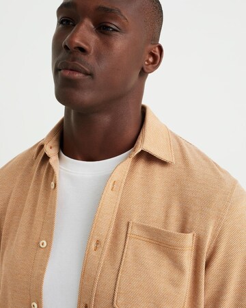 WE Fashion Regular fit Button Up Shirt in Brown