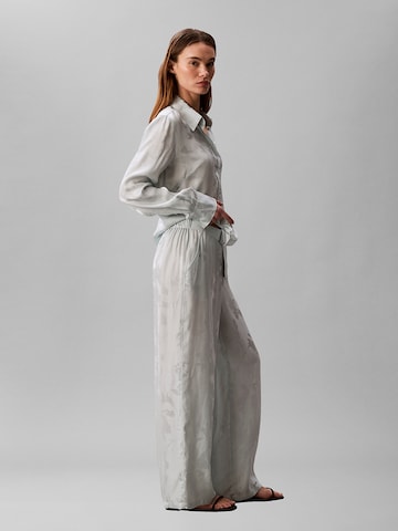 Calvin Klein Wide leg Pleat-front trousers in Blue